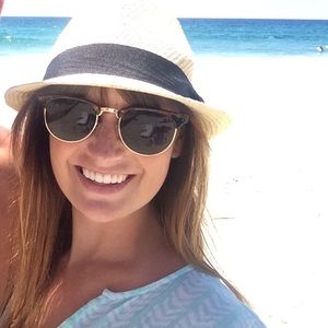 Meet your Posher, Meegan